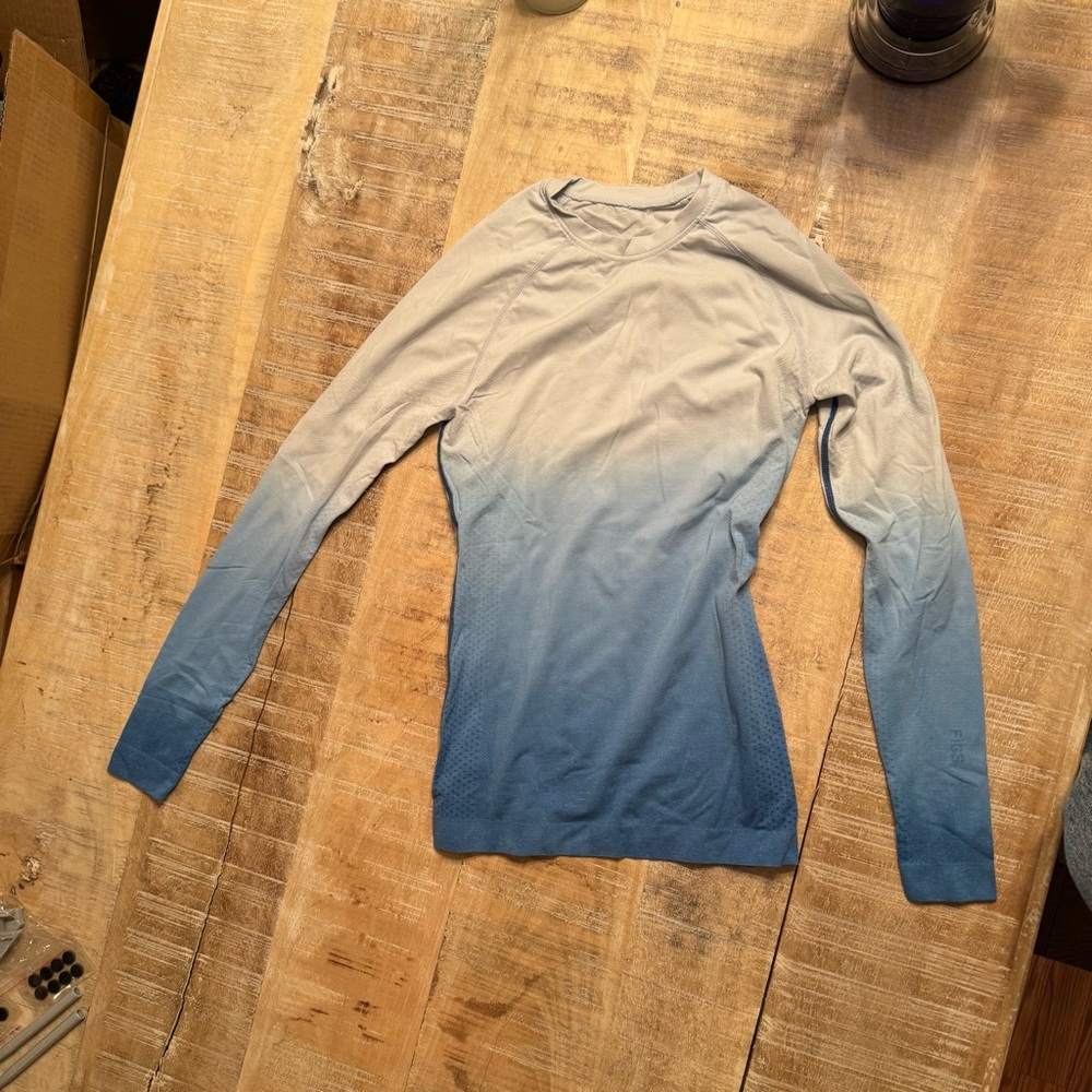 Women's Sky Blue Ombre Pride Salta - Performance Underscrub - S / Sky Blue Ombre